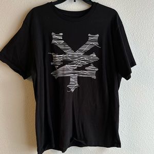 Men’s Zoo York tee *BOGO*